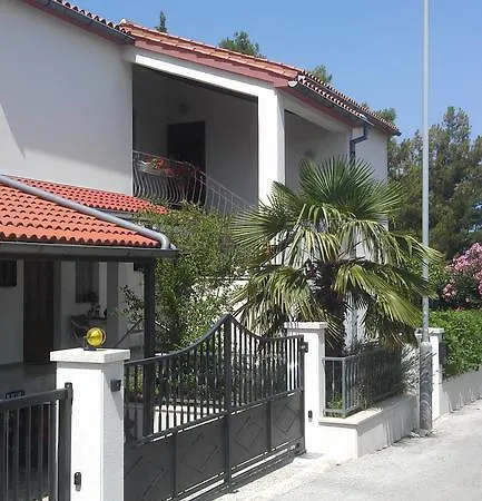 Casa Melita Ρόβινι