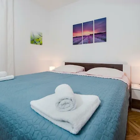 Casa Melita Ρόβινι